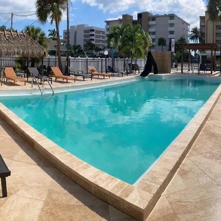 Holiday Isles Resort Мадейра-Біч Екстер'єр фото