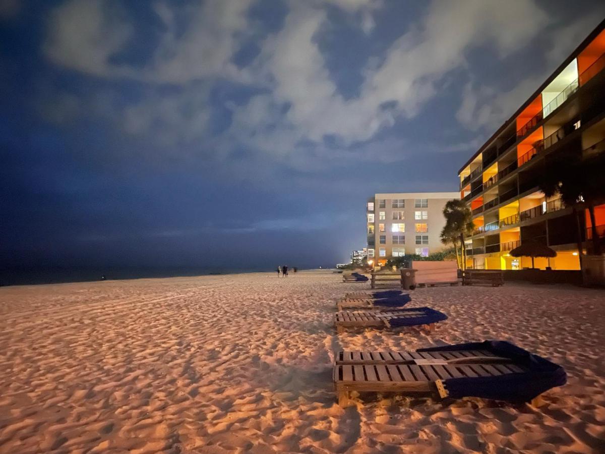 Holiday Isles Resort Мадейра-Біч Екстер'єр фото